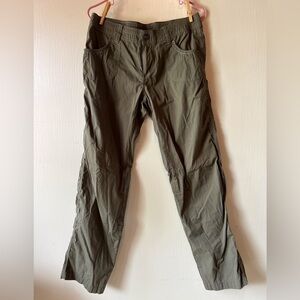 Kuhl Pants Womens 10 R Stretch Nylon Roll Up Outdoor Hiking Cargo Pockets